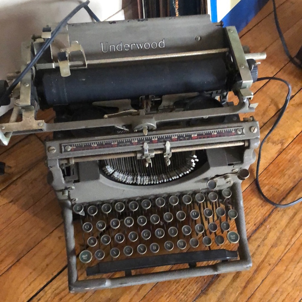 Typewriter an underwood versioning
